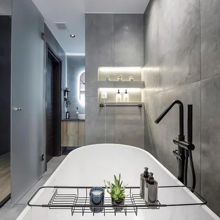 Aristotelian Virtues - Agapi Thessaloníki