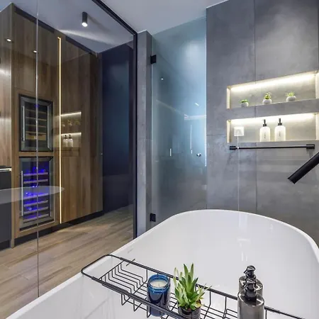 Aristotelian Virtues - Agapi Thessaloníki