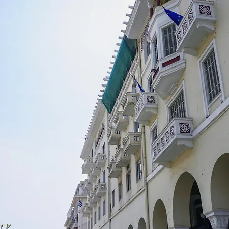 Lägenhet Aristotelian Virtues - Agapi