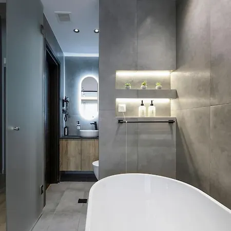 Aristotelian Virtues - Agapi Appartement *