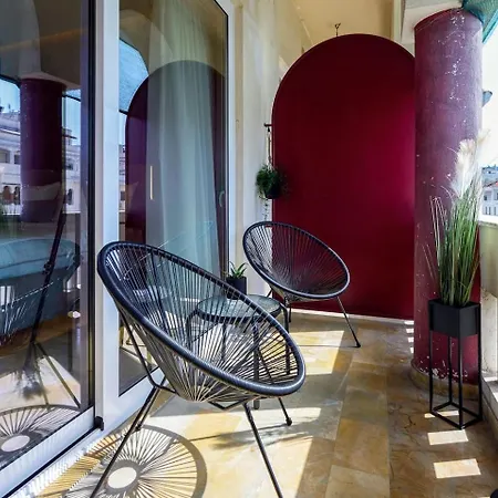 Aristotelian Virtues - Agapi Appartement *