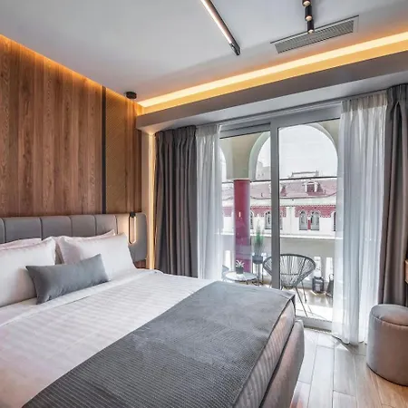 Aristotelian Virtues - Agapi Appartement *