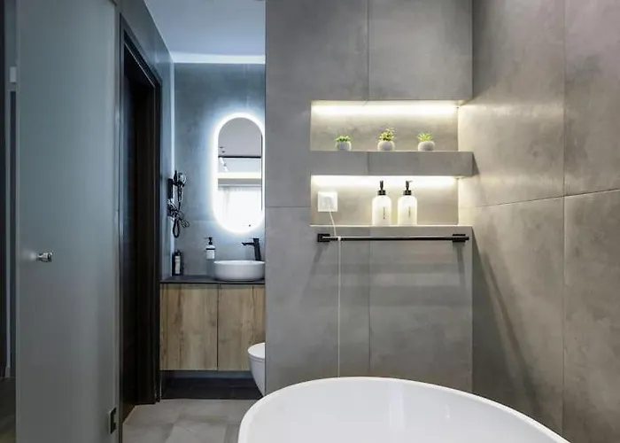Aristotelian Virtues - Agapi Appartement *