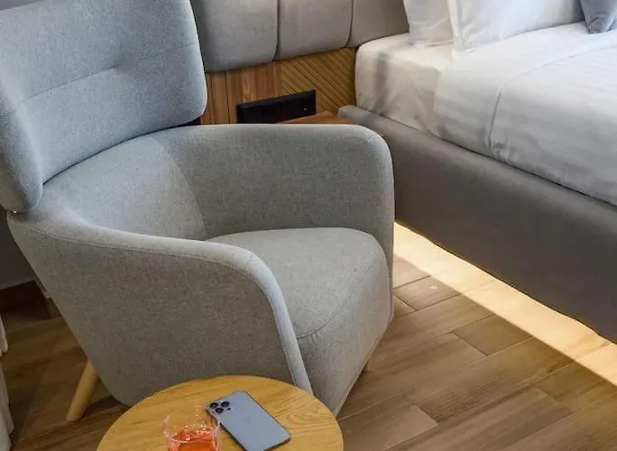 Aristotelian Virtues - Agapi Appartement Thessaloniki