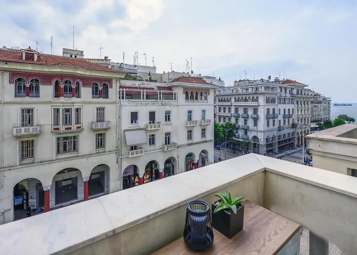 Aristotelian Virtues - Agapi Apartamento